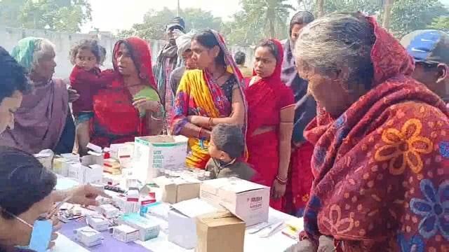 हेल्थ एंड वैलनेस सेंटर रटनी में स्वास्थ्य मेला का हुआ आयोजन,रोगियों को मुफ्त में मिला दवाई 