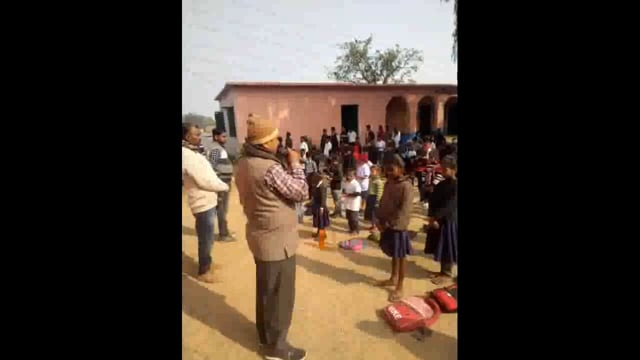 *मध्य विद्यालय श्रीनगर के सहायक शिक्षक के निधन पर विद्यालय में शोक सभा का हुआ आयोजन*