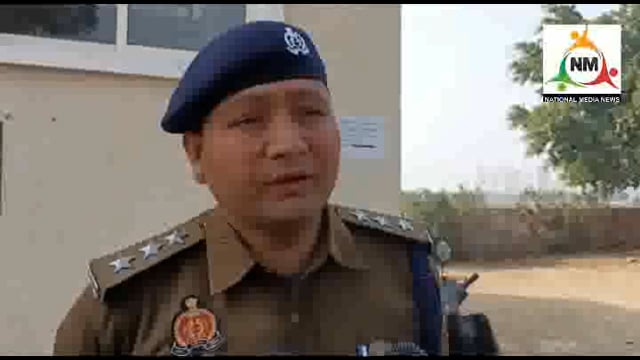 वृंदावन कोतवाली क्षेत्र की ओमेक्स कॉलोनी में फांसी के फंदे पर संदिग्ध परिस्थितियों में लटका मिला युवक का शव।