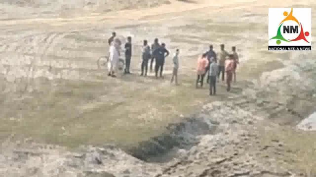 पानीगांव पक्के पुल से कूदकर अज्ञात युवती ने लगाई यमुना में छलांग, पुल के आसपास काम कर रहे लोगों ने युवती को सकुशल बचाया।