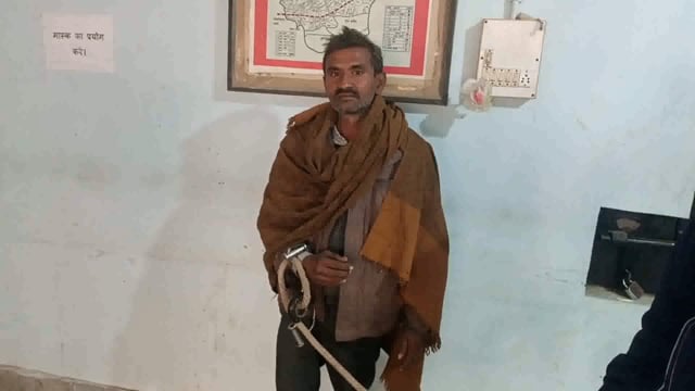 सूरजगढ़ा थाना पुलिस ने जजवारा मुसहरी के पास से एक शराब तस्कर को गिरफ्तार कर उसे भेजा जेल