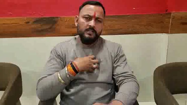 बलरामपुर: बागेश्वर धाम के धिरेंद्र कृष्ण शास्त्री पर लगाए गए आरोपों को लेकर सुनिए क्या कहते हैं ठाकुर नीरज सिंह 