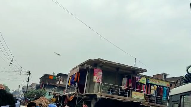 सपा नेता स्वामी प्रसाद मौर्या द्वारा राम चरित मानस पर अभद्र टिप्पणी करने पर जेठवारा में  भाजपाइयों ने फूका पुतला।