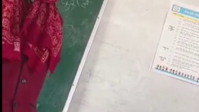 स्कूल में गांजा पीने वाले हेड मास्टर को बीएसए  प्रयागराज ने किया निलंबित#Prayagraj 