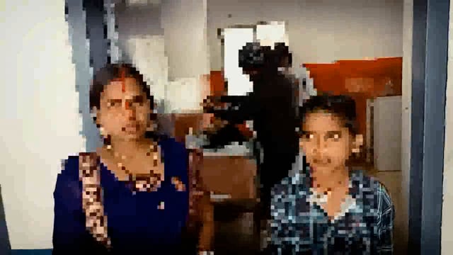 चिलकावर गांव में ऑटो पलटने से 3 लोग हुए जख्मी 1 प्राथमिक उपचार के बाद भागलपुर रेफर