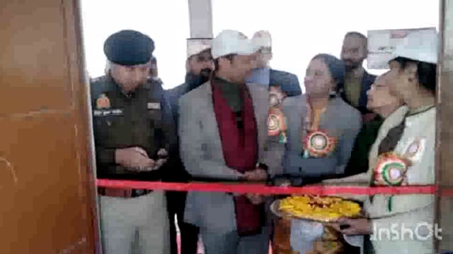 मथुरा डीएम ने किशोरी रमन गर्ल्स इंटर कॉलेज में मनाया राष्ट्रीय मतदाता दिवस मतदाताओं को किया सम्मानित