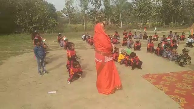 वजीरगंज के जगदीशपुर कटरा के रामचंद्र पब्लिक स्कूल में छात्रों के कार्यक्रम ने मोहा मन, प्रबंधक ने किया सम्मानित