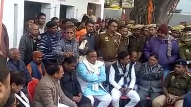 स्वर्ण भारत परिवार के राष्ट्रीय प्रवक्ता संतोष पांडे के भतीजे के हत्या से परिजनों एवं ग्रामीणों में भारी आक्रोश।