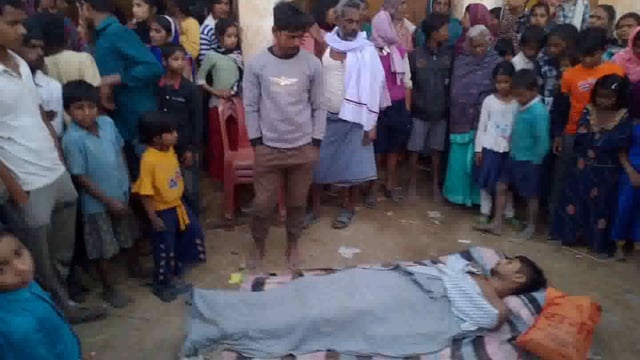 कुश्ती लड़ने के दौरान पहलवान की मौत घटना लखीसराय जिला के मेदनी चौकी थाना क्षेत्र अंतर्गत हुसैना गांव में हुई