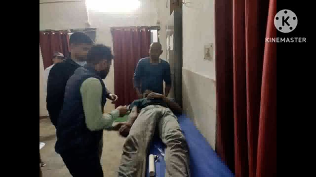 बिजली करंट लगने से कैथा गांव के एक व्यक्ति घायल प्राथमिक स्वास्थ्य केंद्र फुल्लीडुमर में हुआ इलाज