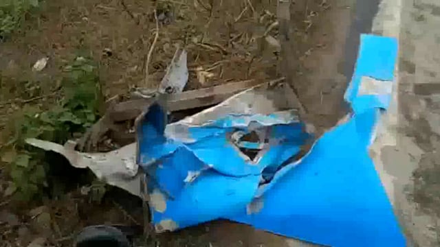 लखीमपुर खीरी: विधानसभा निघासन क्षेत्र में हुआ भीषण सड़क हादसा बीच सड़क पर पलटी बस ट्रैक्टर के उड़े परखच्चे 