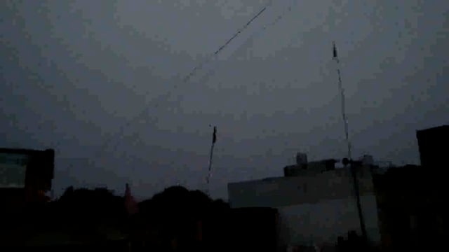 लखीमपुर खीरी: तराई में एक बार फिर से हुई ठंडी रिटर्न आसमान में तनी कोहरे की चादर बारिश के आसार