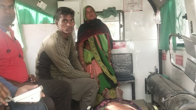 बाघराय थाना क्षेत्र के फूलपुर मौरी ग्राम सभा में पड़ोसियों ने महिला को जमकर पीटा पीड़िता ने लगाई न्याय की गुहार