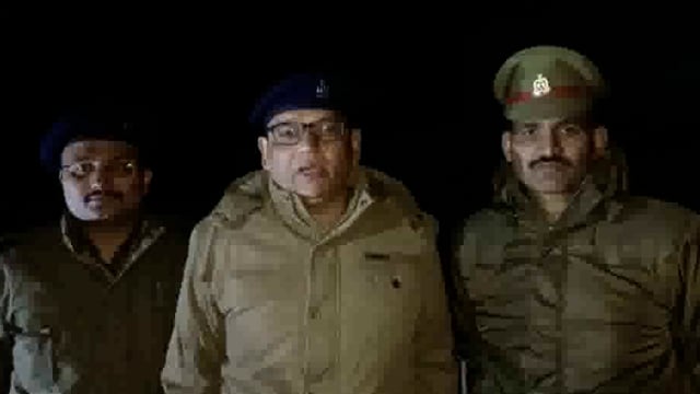 छाता पुलिस ने डकैती के मामले में वांछित 25 हजार के इनामी अपराधी को मुठभेड़ के दौरान किया गिरफ्तार,पिस्टल व कारतूस बरामद 