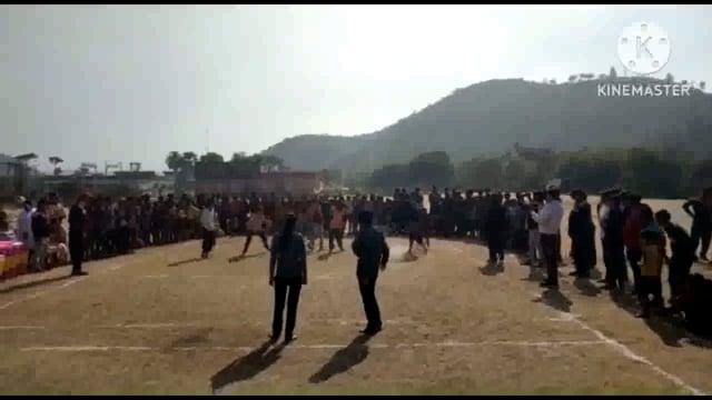 फुल्लीडुमर प्रखंड स्तरीय दक्ष वार्षिक खेल प्रतियोगिता के फाइनल मुकाबले में विजई छात्र-छात्राओं को किया गया पुरस्कृत