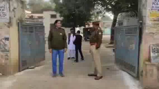 एमएलसी चुनाव में विधायक ने किया मताधिकार का प्रयोग बोले भारी बहुमत से जीतेंगे बीजेपी प्रत्याशी

