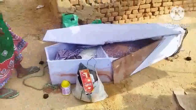 फुल्लीडुमर थाना क्षेत्र के मंडलीकुसाहा गांव के इतवारी पुझार की पुणे में हुई मौत, शव घर पहुंचते ही परिजनों में मचा कोहराम