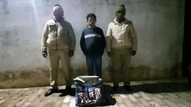 अवैध शराब बेचने वाला व्यक्ति हुआ गिरफ्तार#Prayagraj 