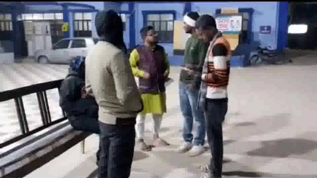 प्रतिमा विसर्जन के दौरान बदमाशों ने चाकू से किया हमला