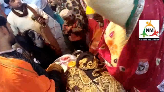 राया क्षेत्र के नगला भीमा में चल रही देवी भागवत कथा में माता काली की निकाली गई झांकी।