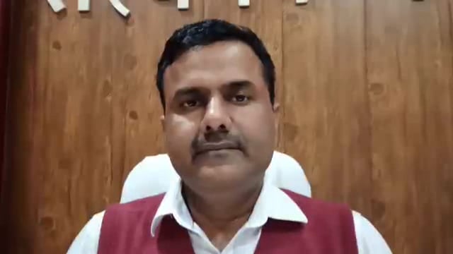 आधार प्रमाणीकरण को लेकर खंड विकास अधिकारी जयेश कुमार सिंह ने दी जानकारी