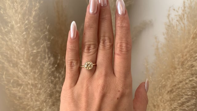 1.00ct Round Brilliant Engagement Ring - Video