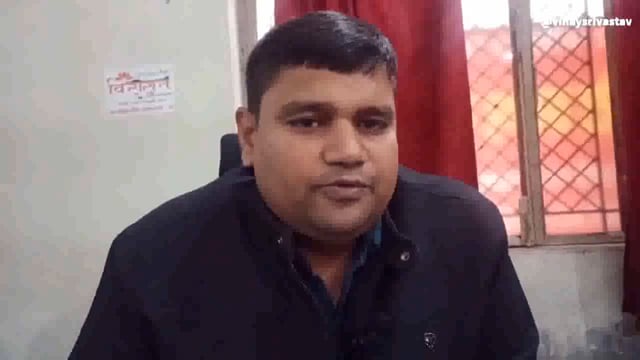 मोहल्ले वासी गंदगी से है परेशान