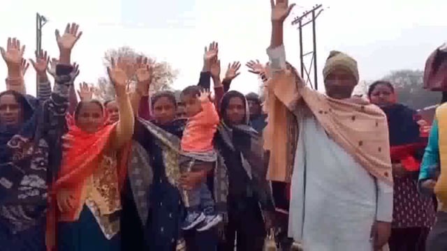 भाजपा मंत्री के आश्वासन के बाद धरना हुआ समाप्त