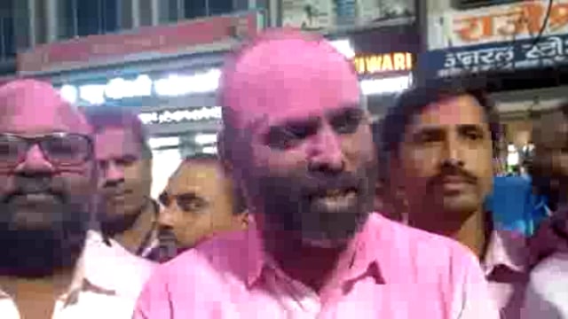 शिक्षक आमदार विक्रम काळे विजयी होताच कार्यकर्त्यांनी केला जल्लोष