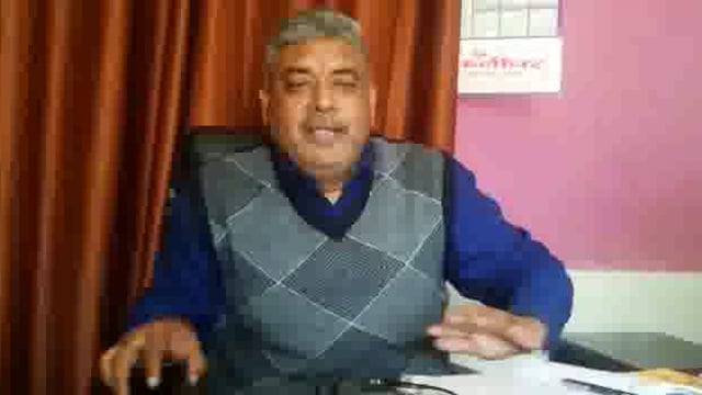 मान्धाता ब्लॉक में हुई सफाई कर्मचारियों की मीटिंग। जिसमें सफाई कर्मचारी और ब्लाक के अधिकारी विजय शुक्ला ADO पंचायत मौजूद