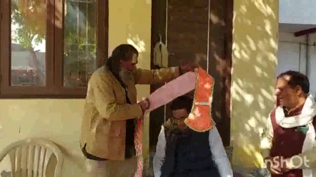 सपा महासचिव रामगोपाल यादव पहुँचे हनुमान बाग़ आश्रम पर मायावती द्वारा रामचरित मानस पर की गयी टिप्पडी पर ली चुटकी.