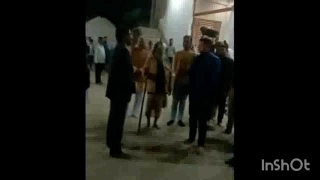 मथुरा एसएसपी सैलेश पांडेय पहुँचे हनुमान बाग़ आश्रम संतो का आशीर्वाद ले किया भण्डारे का निरिक्षण.