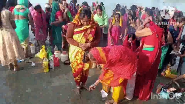 माघी पूर्णिमा को लेकर सूरजगढ़ा स्थित कई घाटों पर गंगा स्नान के लिए श्रद्धालुओं की उमड़ी भीड़