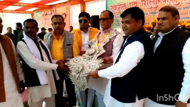 गोवर्धन के विधायक ने किया कई सड़कों का लोकार्पण क्षेत्रीय जनता ने किया स्वागत सम्मान