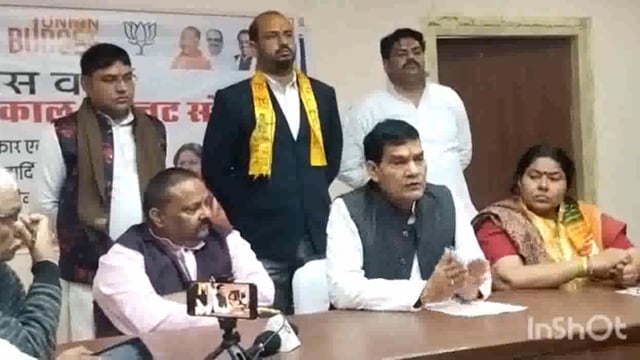 उत्तर प्रदेश के ऊर्जा एवं नगर विकास मंत्री अरविंद शर्मा पहुंचे मथुरा