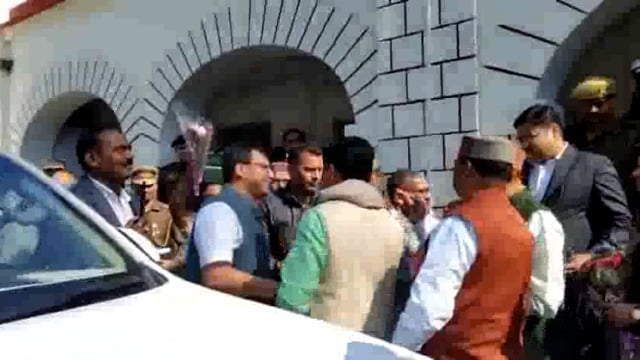 प्रभारी मंत्री नितिन अग्रवाल के प्रथम आगमन पर डीएम एसपी भाजपा पदाधिकारी ने किया भव्य स्वागत
अमृत काल बजट की समीक्षा बैठक