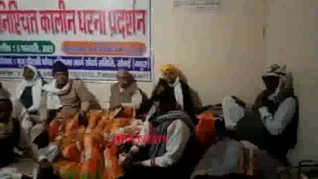 ब्रज चौरासी कोस परिक्रमा मार्ग का मामला: आगे की रणनीति पर विचार करते हुए गुजरती है अनशन कारियों की रात