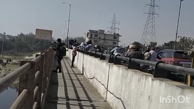 आर्थिक तंगी और कर्ज से परेशान युवक ने यमुना में लगाई छलांग कोई सुराग नहीं मिला