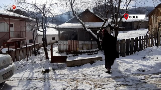 Hatay'da Depremde Hayatını Kaybeden Anne ve Kızı Bolu'da Gözyaşlarıyla Toprağa Verildi