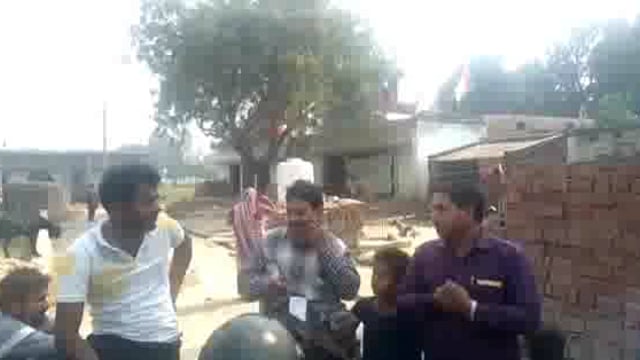 गदाखौवा में स्वास्थ विभाग ने मेडिकल कैंप लगाकर बीमार पशुओं का उपचार कर दवाओं का किया वितरण ।