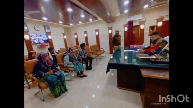 कासगंज एसपी ने पुलिस कार्यालय पर की जनसुनवाई अयोजित, बड़ी संख्या में पहुंचे फरियादी