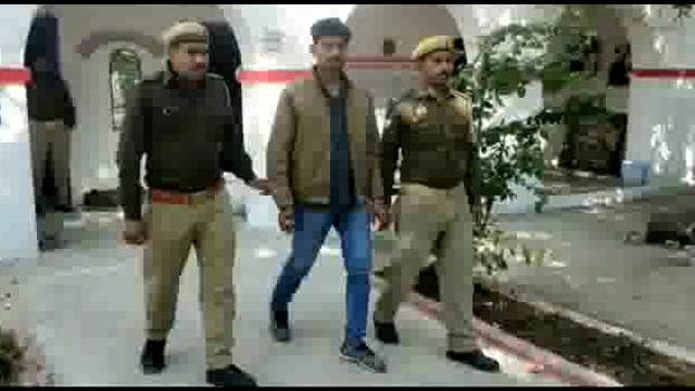 पैलानी पुलिस ने लकी ढाबा के पास से दुष्कर्म के आरोपी को गिरफ्तार कर जेल भेजा