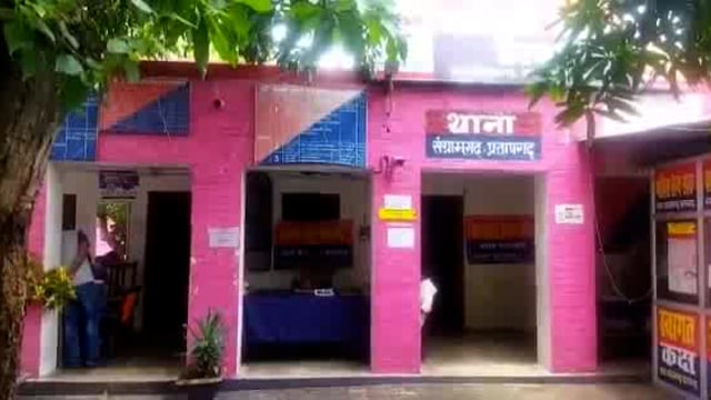 महिला की मौत, हत्या या आत्महत्या में उल्झी पुलिस
शव भेजा पीएम, पुलिस जाँच पड़ताल जारी