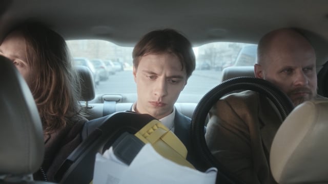 Vacuum Cleaner Salesman / Putekļu sūcēju pārdevējs (2022) - TRAILER