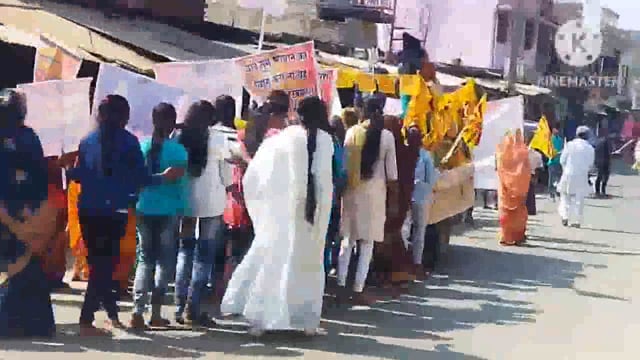 फुल्लीडुमर में प्रजापति ब्रह्मा कुमारी द्वारा आयोजित शिव ज्ञान चर्चा हेतु निकाली गई भव्य प्रभात फेरी एवं झांकी