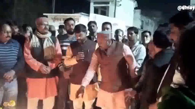 भारत माता के जयकारे लगाए गए