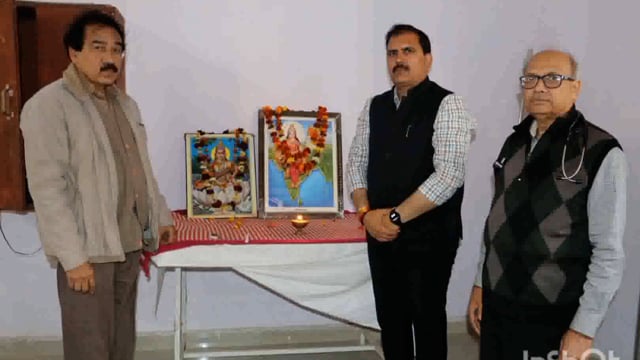 के एम मेडिकल कॉलेज पाली डुंगरा में पुलवामा में शहीद जवानों को दी गई श्रद्धांजलि