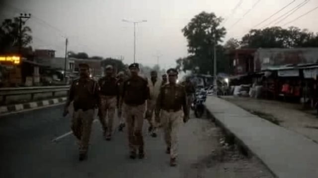 थाना शिव नगर डीडई पुलिस द्वारा कस्बा डिडई असनहरा ,रामनगर में आगामी त्योहारों को लेकर किया गया पैदल गस्त