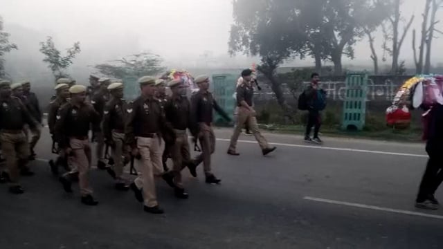 पुलिस अधीक्षक कासगंज सौरभ दीक्षित द्वारा पुलिस लाइन पहुंचकर परेड का मानप्रणाम स्वीकार किया गया।