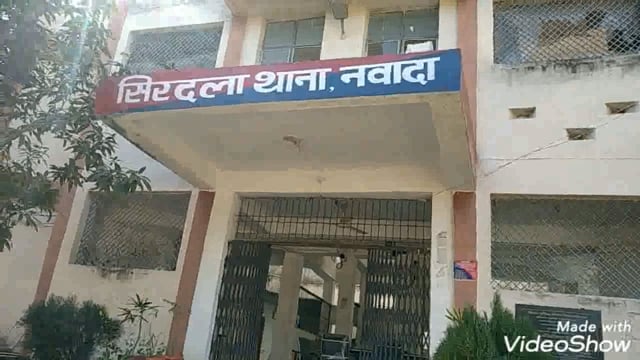 सिरदला पुलिस ने बहुआरा के जंगल में  दो महुआ शराब की भट्टी ध्वस्त कर 40 लीटर शराब के साथ तीन मोटरसाइकिल किया बरामद